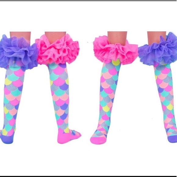 Frilly Knee high Fashion Socks - Picture 2 of 4